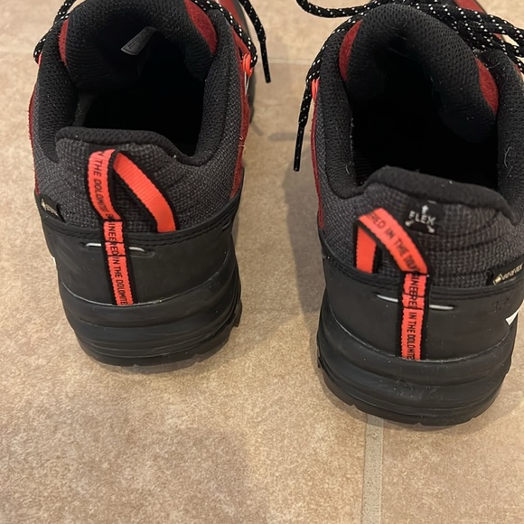 😎⛰️ LIKE NEW Salewa Trainer 2 Gore-Tex Low-Cut Hiking & Trekking Shoes EUC - Picture 5 of 6